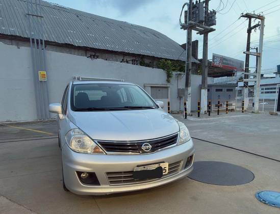 NISSAN TIIDA 1.8 SL 16V FLEX 4P AUTOMÁTICO NISSAN TIIDA 1.8 SL 16V FLEX 4P AUTOMÁTICO